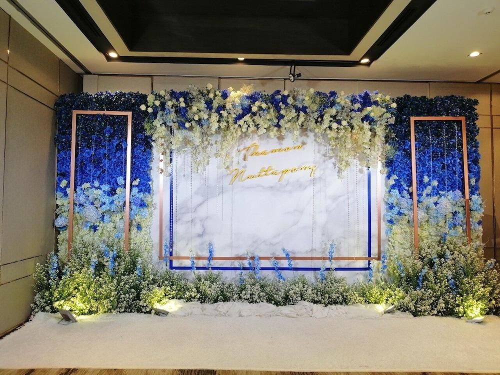 曼谷四翼酒店 外观 照片