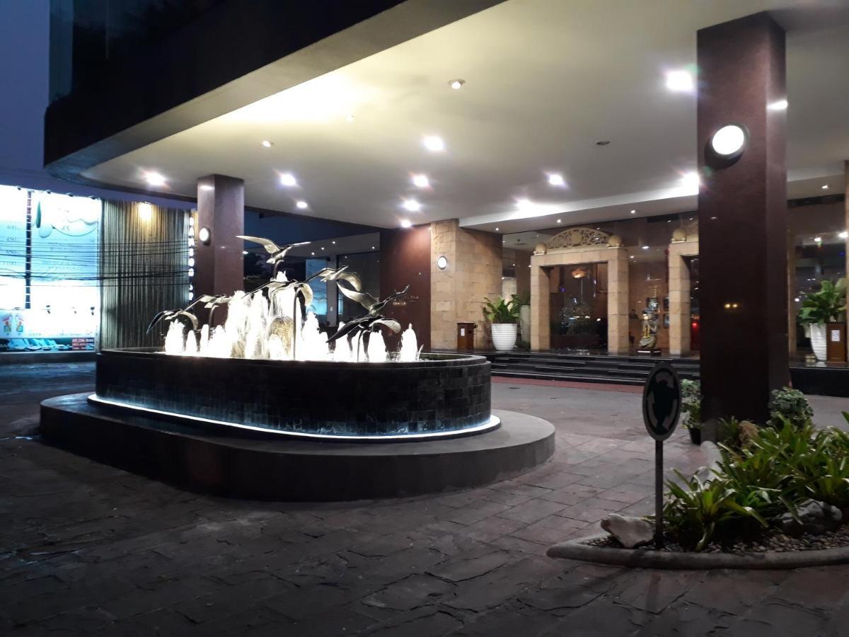 曼谷四翼酒店 外观 照片